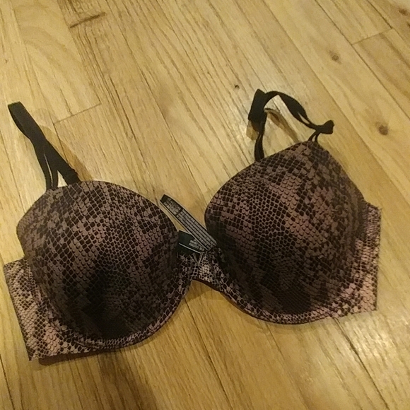 Victoria's Secret Other - Euc Victoria's secret snake print bra